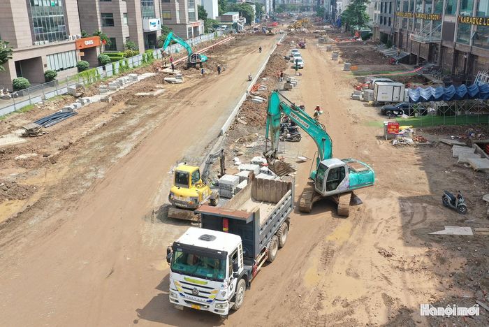 Được biết, ở đoạn đường này, đơn vị thi công triển khai hơn 50% khối lượng công việc.