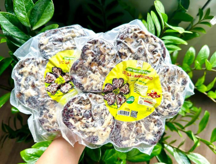 Sản phẩm chế biến Hợp tác xã sản xuất, chế biến nông sản Yến Anh. Ảnh: PV