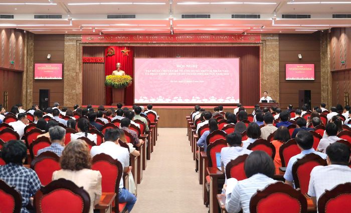 Quang cảnh hội nghị tại điểm cầu Thành ủy Hà Nội. Ảnh: Quang Thái