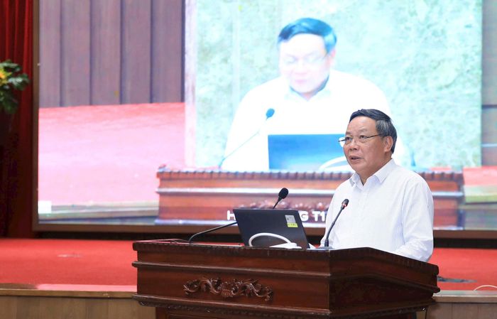 Phó Bí thư Thành ủy Nguyễn Văn Phong phát biểu khai mạc tại hội nghị. Ảnh: Quang Thái