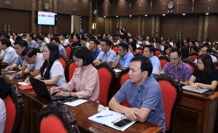 Các đại biểu tham dự tại điểm cầu Thành ủy Hà Nội. Ảnh: Quang Thái