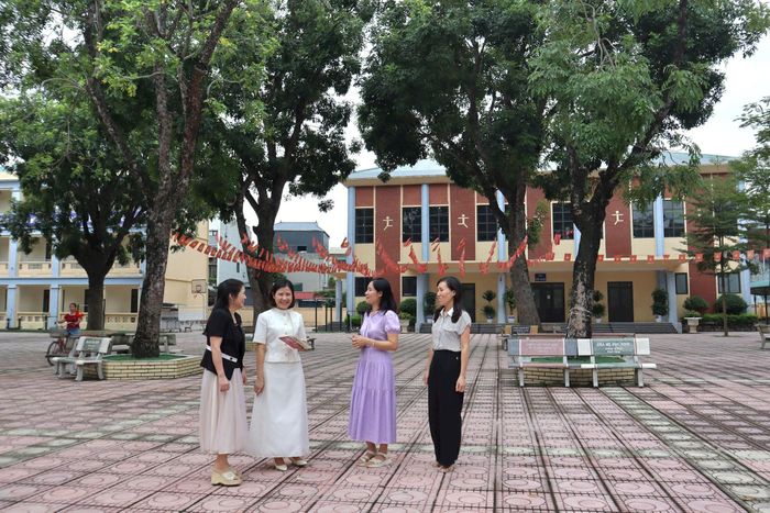 Trường THCS Tam Hiệp đã và đang được vệ sinh sạch đẹp, sẵn sàng cho năm học mới. Ảnh: Minh Phú