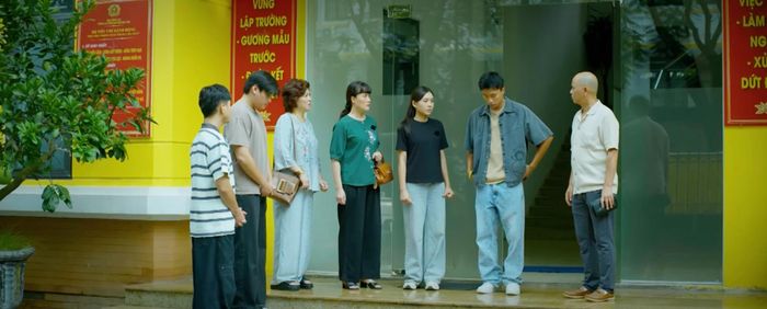 Khánh đối diện với rắc rối sau vụ ẩu đả với nhóm của Long. Ảnh VTV