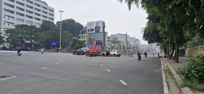 Đoạn Voi Phục - Nguyễn Chí Thanh các phương tiện đã có thể lưu thông. (Ảnh: Thanh Hải)