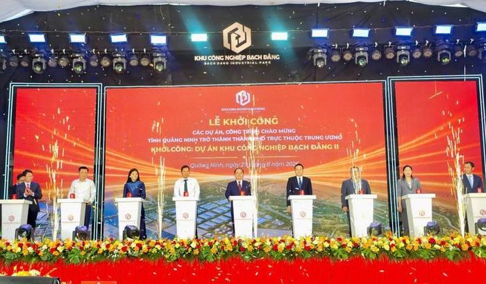 Lễ khởi công Dự án đầu tư xây dựng và kinh doanh kết cấu hạ tầng KCN Bạch Đằng II tại phường Liên Hòa. Ảnh: Sở VHTTDL Quảng Ninh