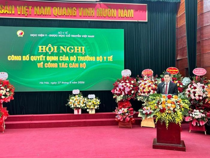 TS.BS Vũ Mạnh Hà, Ủy viên Dự khuyết Trung ương Đảng, Thứ trưởng Thường trực Bộ Y tế phát biểu chỉ đạo.