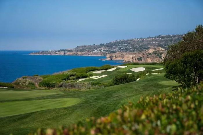 Toàn cảnh sân golf
