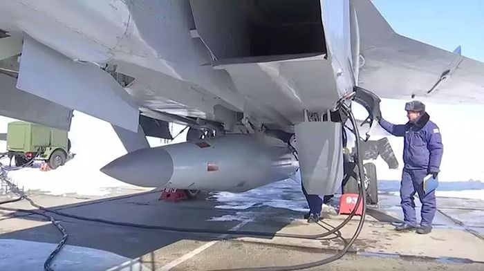 Vì vậy, kích thước lớn của MiG-31 không phải là sự phô trương. Nó là kết quả trực tiếp của yêu cầu tác chiến.