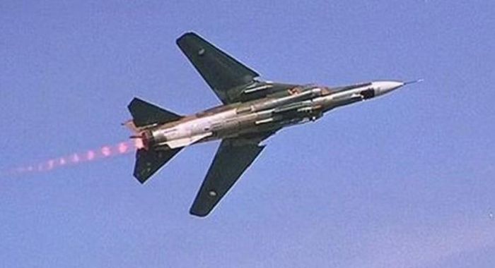 Một MiG-23 có radar tốt đến đâu cũng khó phát huy nếu phi công được huấn luyện hạn chế hoặc hệ thống chỉ huy mặt đất không hiệu quả. Ngược lại, F-4 có thể tận dụng tối đa ưu thế khi được hỗ trợ bởi mạng lưới radar, kiểm soát không chiến và phi công có kinh nghiệm.