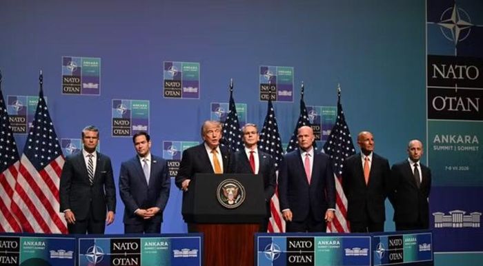 Hameed Hakimi, nhà bình luận của Al Jazeera, nhận định một cuộc tấn công nhằm vào Bulgaria, thành viên EU và NATO, có thể biến châu Âu từ bên quan sát thành bên tham chiến. NATO trước hết có thể kích hoạt Điều 4 để các thành viên tham vấn về mối đe dọa.