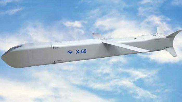 "Tuy nhiên kể từ đó, quy mô phi đội máy bay đã phát triển đáng kể, và hiện nay có khoảng 50 - 60 chiếc đang hoạt động", tờ MW cho biết.