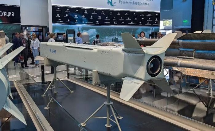 Tác giả bài viết nói rõ, các nguồn tin của Ukraine báo cáo vào tháng 5/2024 và tháng 9/2024 rằng Su-57 đã tăng cường các cuộc tấn công. Tới tháng 8/2025, thông tin cho thấy hoạt động này đã mở rộng, và toàn bộ đơn vị trang bị Su-57 trong biên chế đã tham gia.