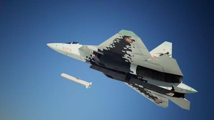 Như tờ MW lưu ý, Su-57 phức tạp hơn đáng kể so với các máy bay chiến đấu khác của Nga. Chi phí của nó cao gấp đôi so với Su-35S và gần gấp ba lần Su-30SM, mặc dù có kích thước tương tự và sử dụng cùng loại động cơ.