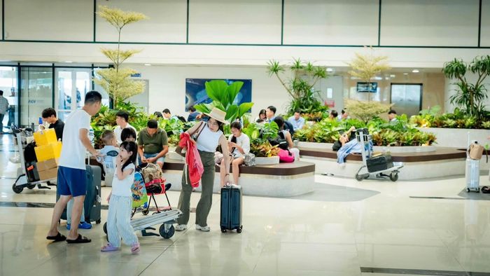 Sân bay Nội Bài dự kiến đón hơn 125.000 lượt khách trong ngày cao điểm 28/8. Ảnh: NIA.