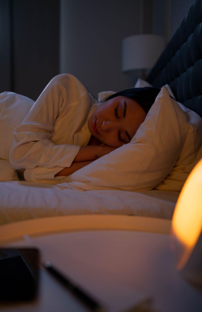 Giấc ngủ 8 tiếng không phải tiêu chuẩn trong mọi xã hội. Ảnh: Pexels.