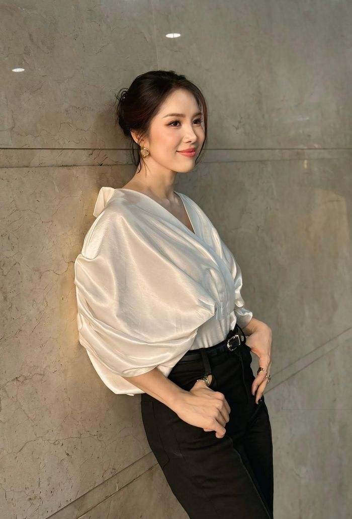 Ở tuổi 41, Lê Phương có cuộc sống và sự nghiệp viên mãn, thành công. Những năm qua, nhiều dự án phim của cô đều được khán giả yêu thích, quan tâm. Gần nhất, bộ phim Vì mẹ anh phán chia tay viral trên nhiều nền tảng mạng xã hội. Vai diễn nhiếp ảnh gia Phương Khánh với phong cách ăn mặc hiện đại, cá tính cùng mái tóc ngắn uốn xoăn, nhuộm đỏ, được xem là màu sắc mới của Lê Phương trên màn ảnh nhỏ. Bên cạnh đó, nhân vật Thanh Mai trong series phim Bóng ma hạnh phúc cũng gây ấn tượng mạnh với công chúng. 
