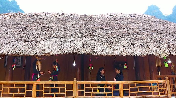 Những nếp nhà sàn truyền thống ở Thượng Lâm