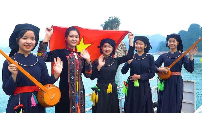 Trang phục truyền thống của dân tộc Tày