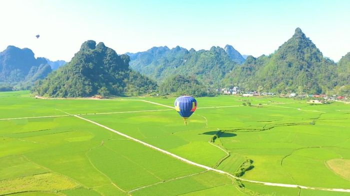 Khung cảnh bình yên của "viên ngọc xanh" Thượng Lâm