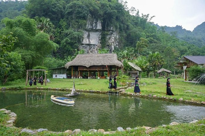 Nhà sàn truyền thống của dân tộc Tày ở Thượng Lâm