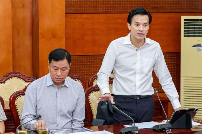 Phó Giám đốc Sở VHTT TP.HCM Nguyễn Nam Nhân trình bày báo cáo