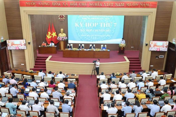 Quang cảnh kỳ họp