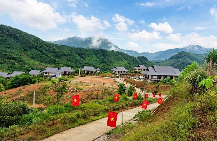 Khi cuộc sống đã dần ổn định tại nơi ở an toàn, người dân nơi đây đang bước sang một chặng đường mới với mục tiêu nâng cao chất lượng cuộc sống, gìn giữ cảnh quan và xây dựng một cộng đồng văn minh, gắn bó, hạnh phúc hơn