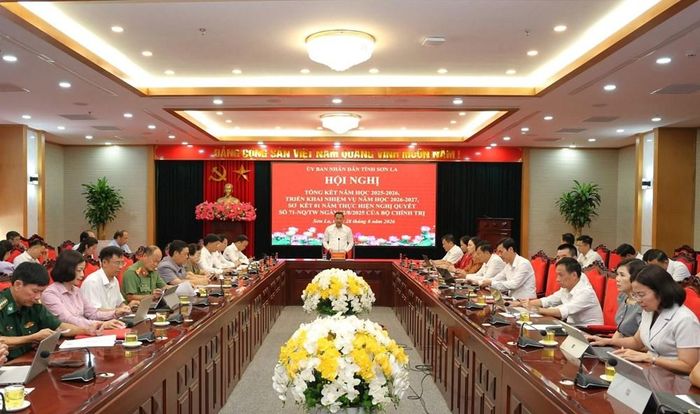 Chủ tịch UBND tỉnh Sơn La Nguyễn Đình Việt chủ trì hội nghị