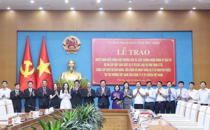 Các đại biểu tham dự chương trình