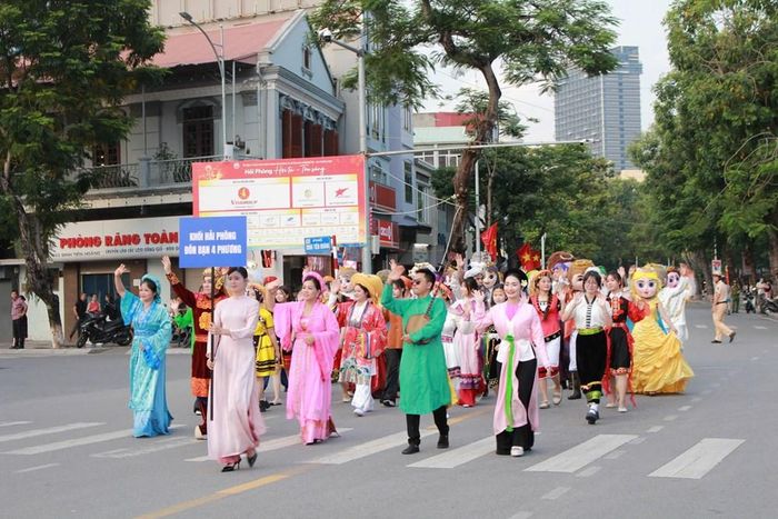 Các khối diễu hành