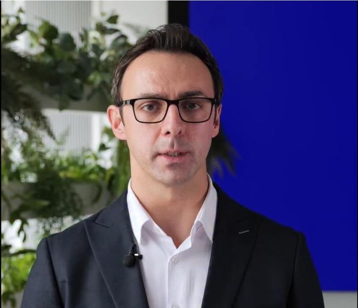 Giáo sư Mutlu Cukurova