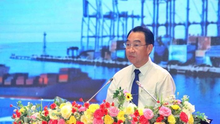 Chủ tịch UBND tỉnh Cà Mau Lữ Quang Ngời phát biểu tại hội nghị