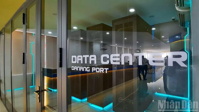 Hệ sinh thái cảng điện tử (e-Port) và cổng thông minh (AutoGate)