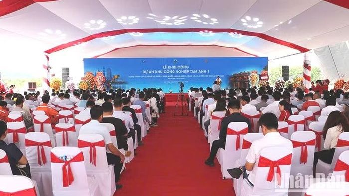 Quang cảnh lễ khởi công. (Ảnh: QV)