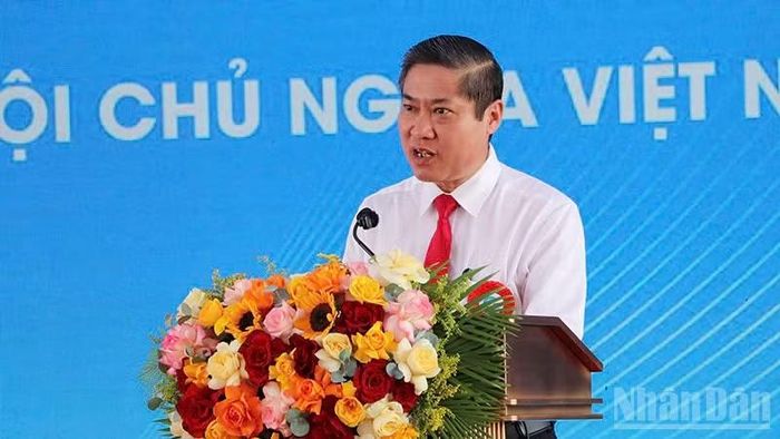 Phát biểu tại lễ khởi công, Phó Chủ tịch Ủy ban nhân dân thành phố Đà Nẵng Phan Thái Bình phát biểu tại lễ khởi công. (Ảnh: QV)