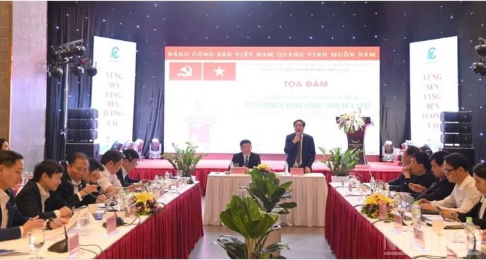 Nhà giáo Ưu tú, Phó Giáo sư, Tiến sĩ Vũ Đình Ngọ, Bí thư Đảng ủy, Chủ tịch Hội đồng Trường đại học Điện lực: “Nghiên cứu khoa học chỉ tạo giá trị thực chất khi gắn liền với thị trường và nâng cao hiệu quả vận hành của doanh nghiệp”. (Ảnh tư liệu)