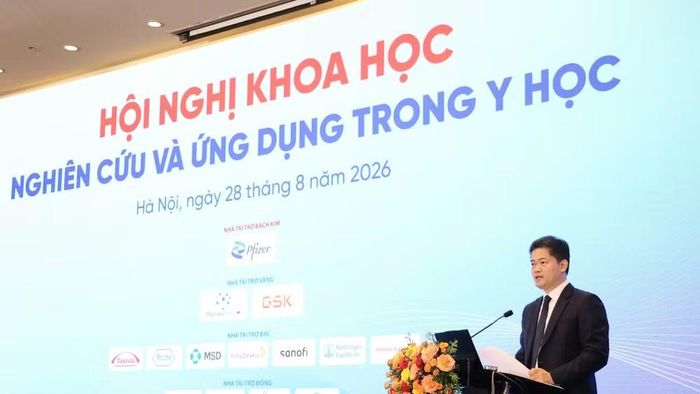  Thứ trưởng Thường trực Y tế Vũ Mạnh Hà phát biểu tại hội nghị. (Ảnh: TRẦN MINH) 