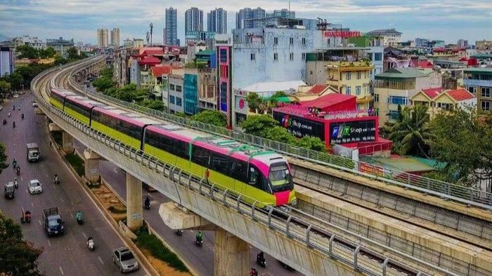 Tuyến đường sắt Nhổn-Ga Hà Nội. (Ảnh: NHẬT NAM)