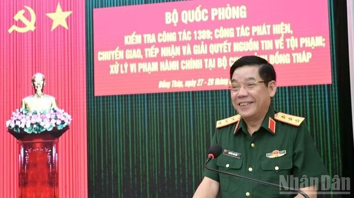 Thượng tướng Nguyễn Văn Gấu phát biểu tại buổi làm việc.