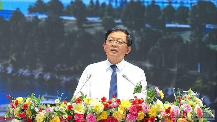 Phó Thủ tướng Chính phủ Hồ Quốc Dũng phát biểu chỉ đạo tại hội nghị. (Ảnh: HỮU TÙNG)