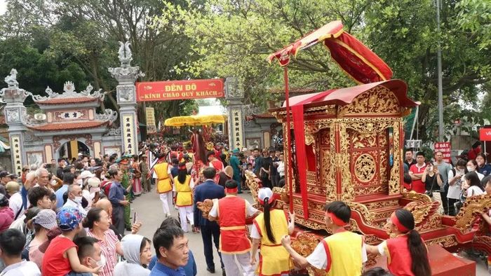 Những hình ảnh cách điệu của Đền Đô được lựa chọn đưa vào logo.(Ảnh: A.T)