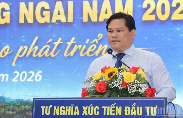Phó Chủ tịch Ủy ban nhân dân tỉnh Quảng Ngãi Trần Phước Hiền phát biểu tại hội nghị. (Ảnh: HIỂN CỪ)