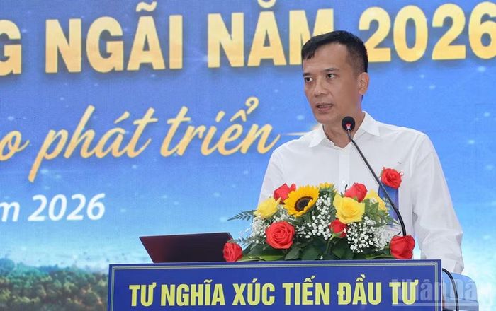 Đại diện doanh nghiệp nêu kiến nghị và đề xuất tại hội nghị đầu tư. (Ảnh: HIỂN CỪ)