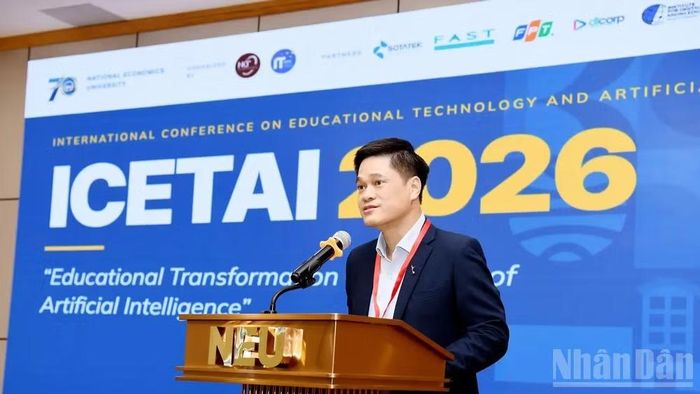 Giáo sư, Tiến sĩ Tô Trung Thành, Phó Giám đốc Đại học Kinh tế Quốc dân. (Ảnh: Tuấn Anh)