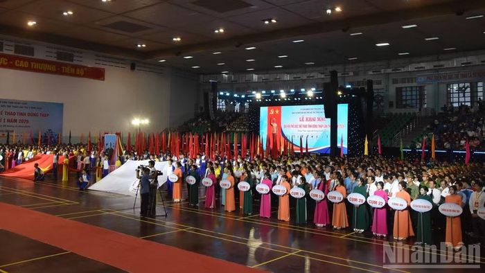 Một góc các đoàn tham dự tại Đại hội Thể dục thể thao tỉnh Đồng Tháp lần thứ nhất năm 2026. (Ảnh: NGUYỄN SỰ)