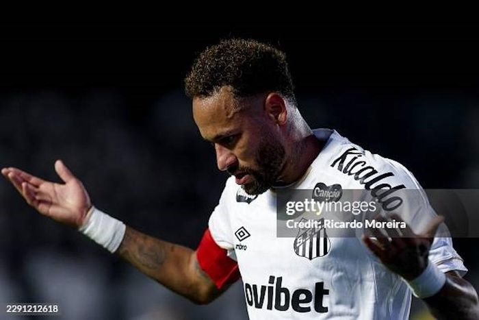 Neymar bị kéo vào vụ án đường dây trộm vàng. Ảnh: Getty
