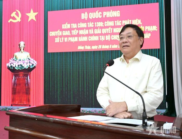 Đồng chí Phạm Thành Ngại, Phó bí thư Tỉnh ủy, Chủ tịch UBND tỉnh Đồng Tháp phát biểu tại buổi kiểm tra.