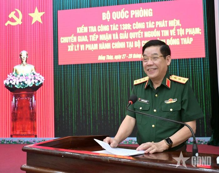 Thượng tướng Nguyễn Văn Gấu phát biểu kết luận kiểm tra.