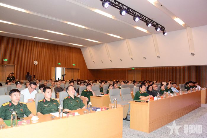  Các đại biểu tham dự lễ phát động.