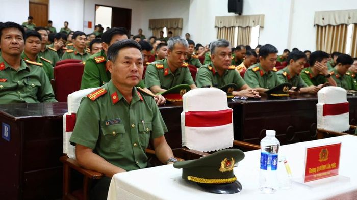 Các đại biểu tham dự lễ bế mạc.